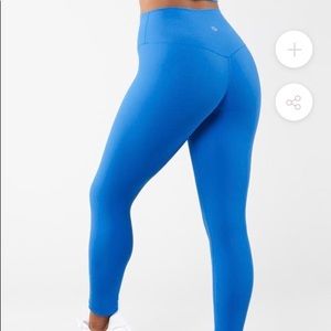 *SOLD* Buffbunny Rosa Leggings - BNWT Size small